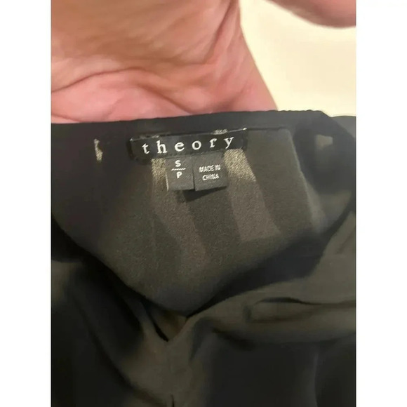 Theory 100% silk v neck semi sheer long sleeve blouse  women's size S - Picture 3 of 5